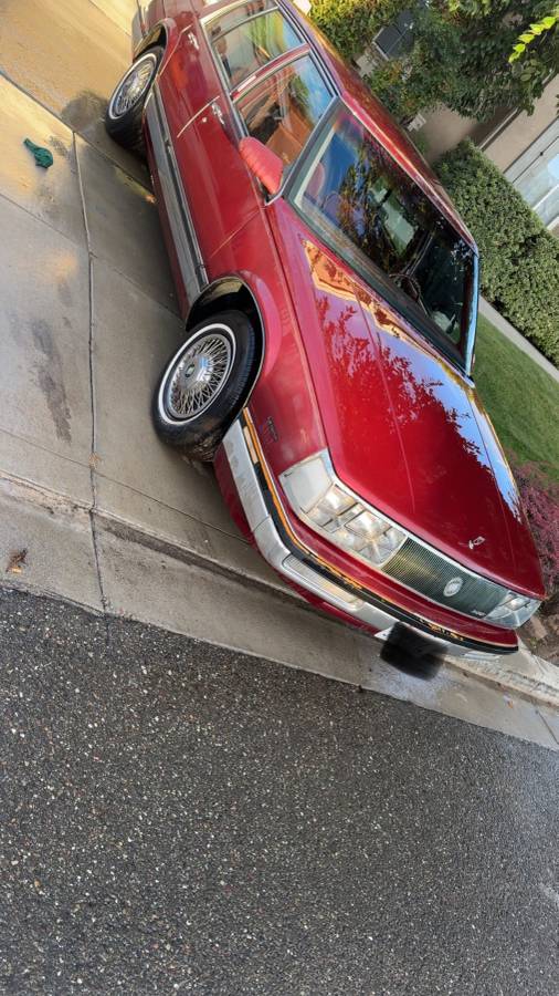 Buick-park-avenue-ultra-1985-red-3