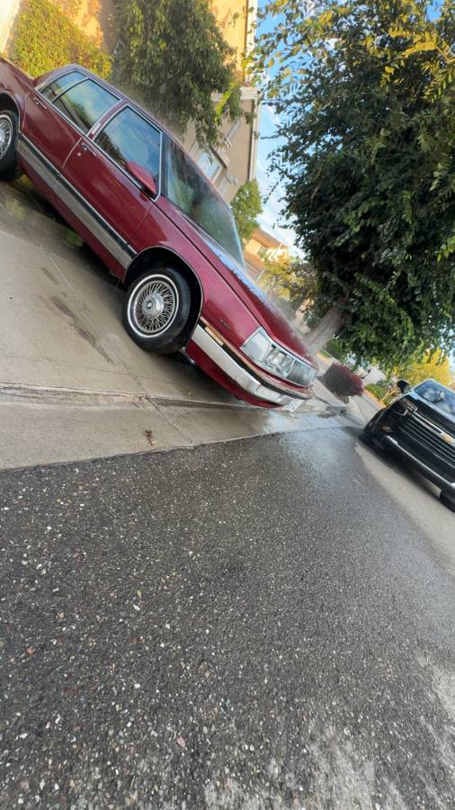 Buick-park-avenue-ultra-1985-red-4