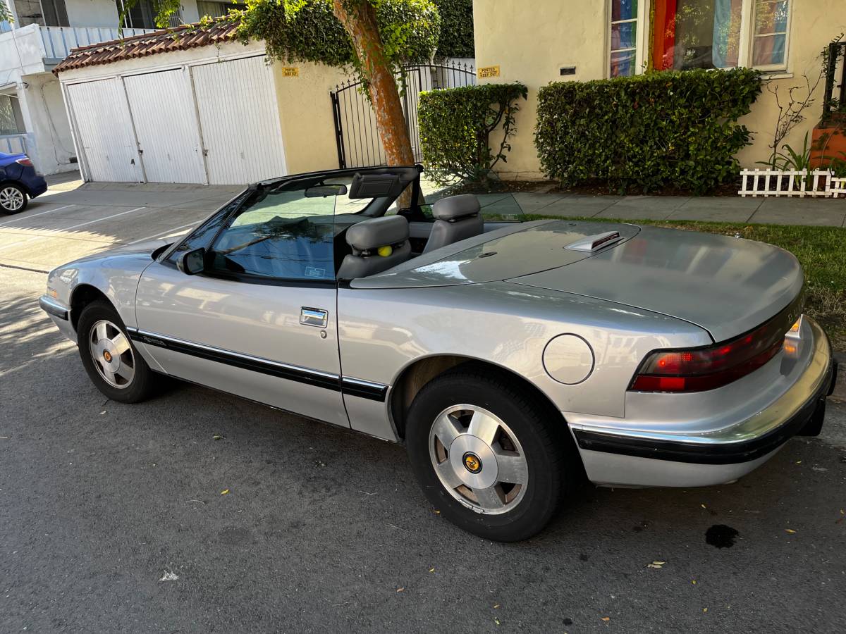 Buick-reatta-1990-silver-10