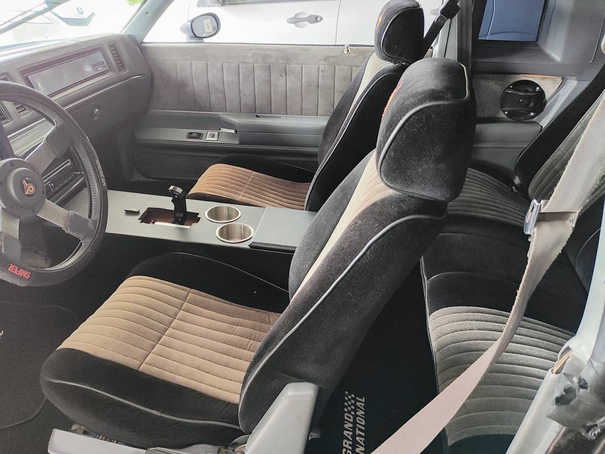 Buick-regal-1981-black-7