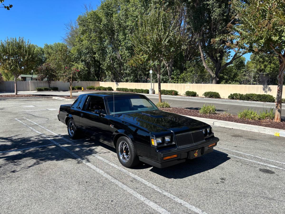 Buick-regal-1986-black-11