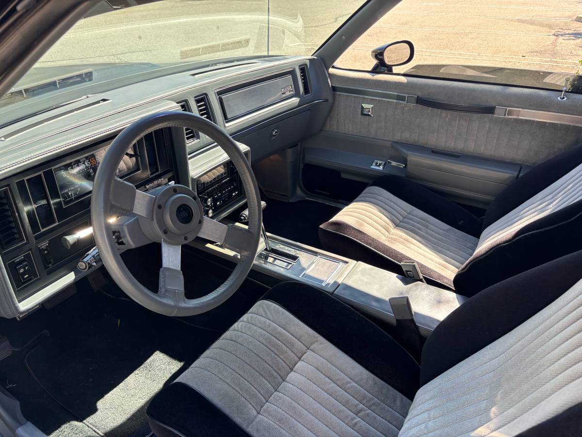 Buick-regal-1986-black-4