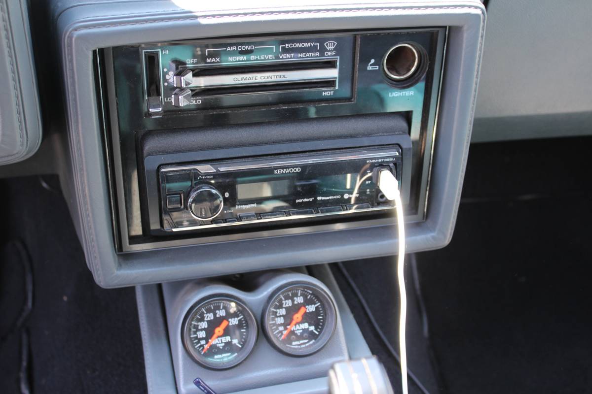 Buick-regal-1987-black-11