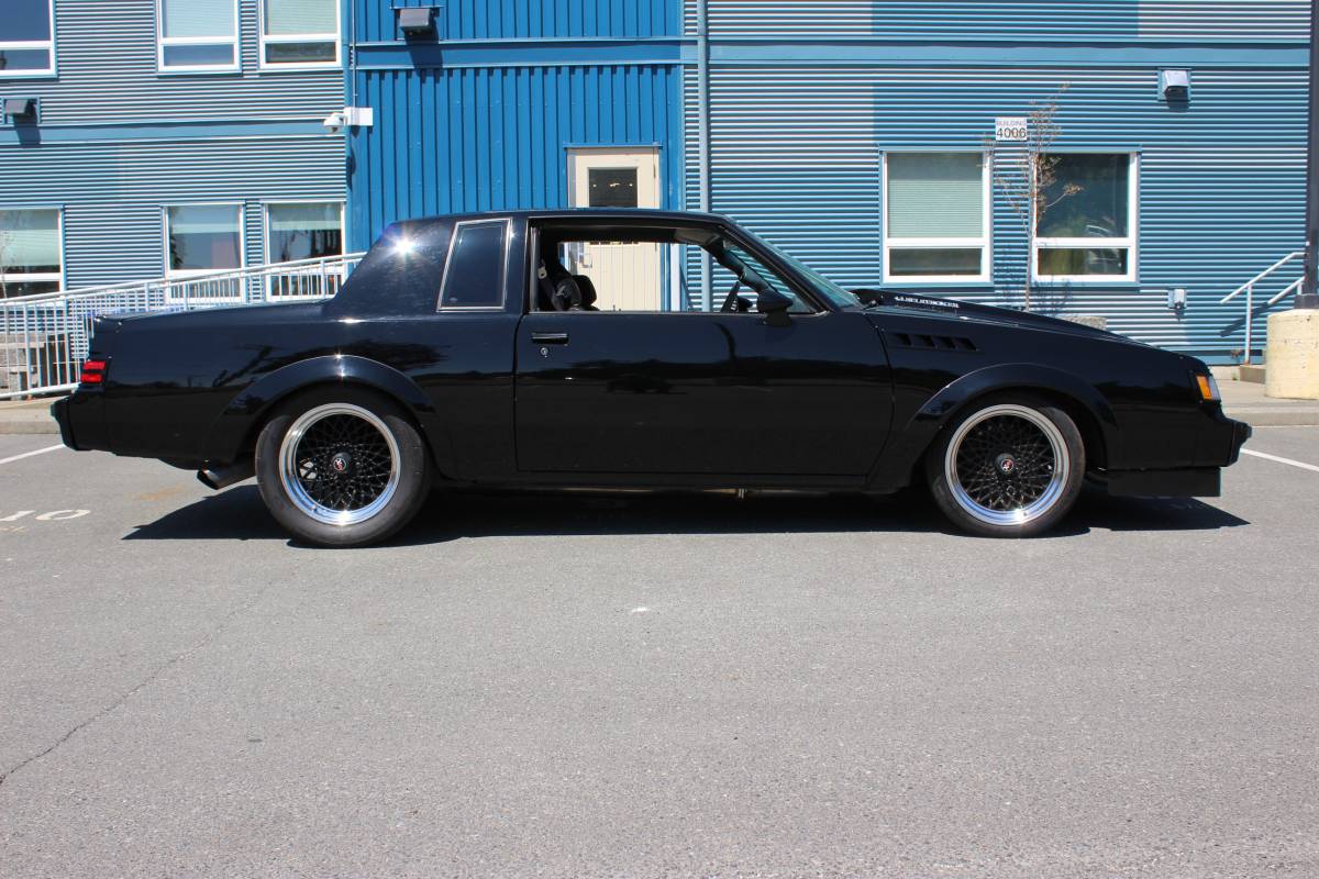 Buick-regal-1987-black-19