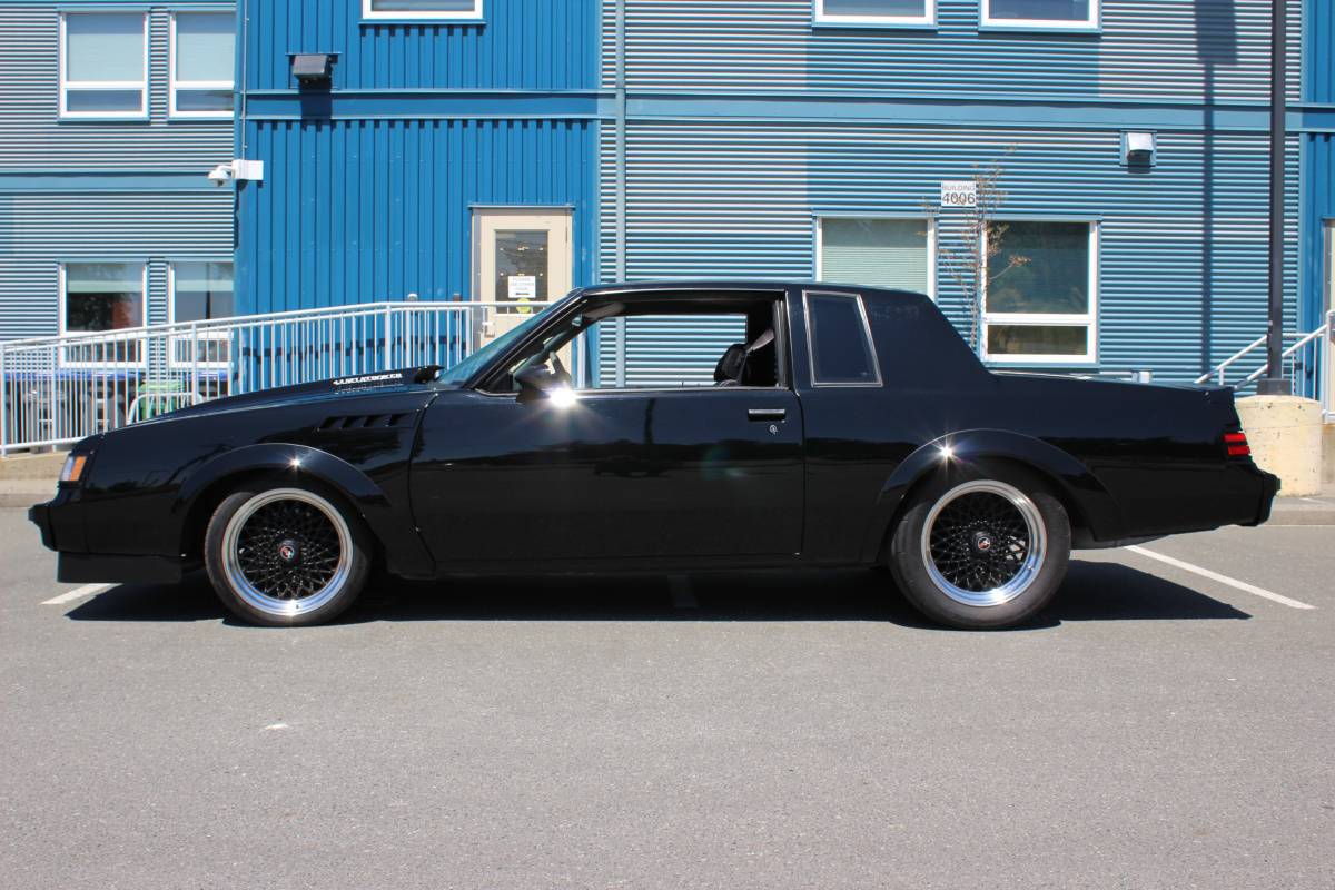 Buick-regal-1987-black-3