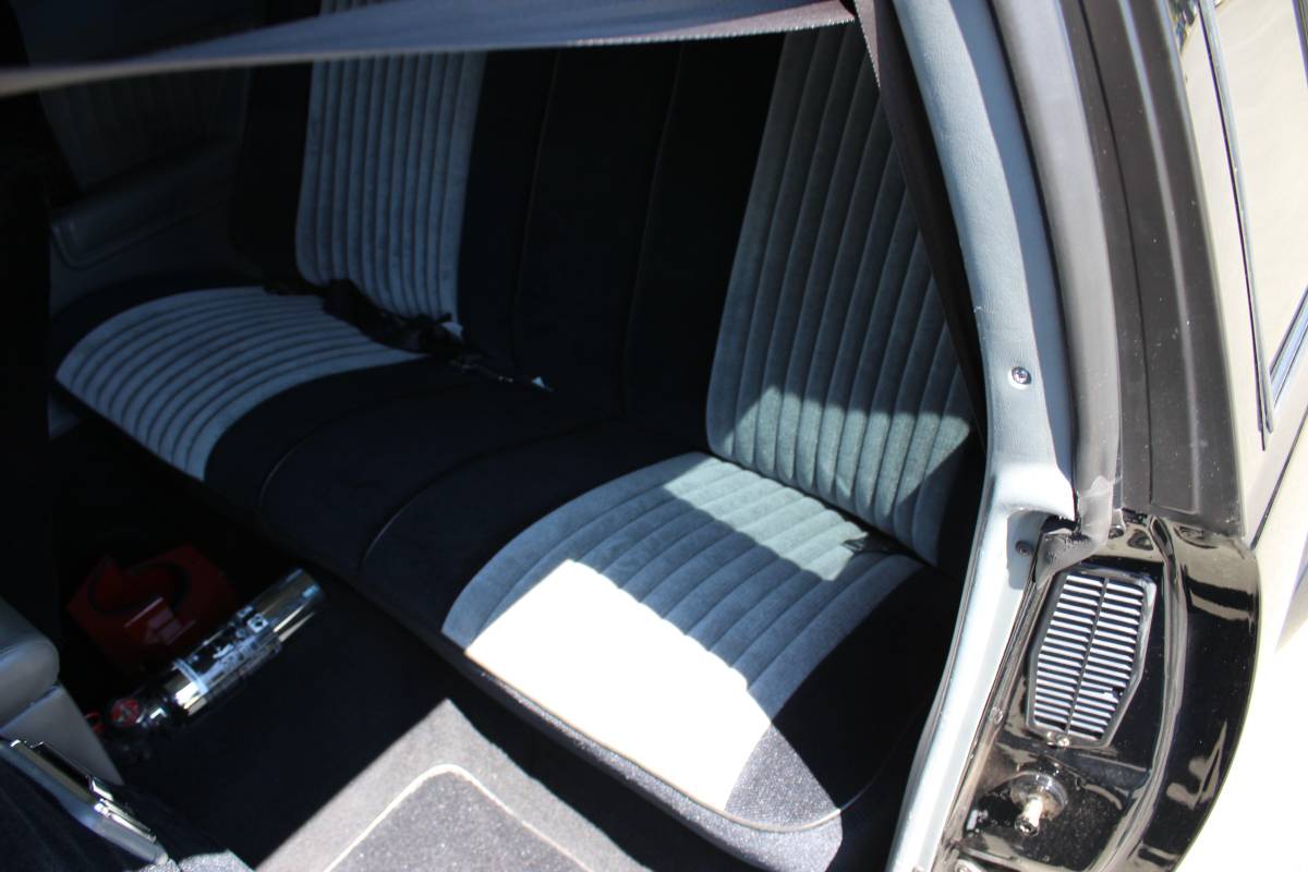 Buick-regal-1987-black-9