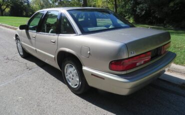 Buick-regal-custom-sedan-1996-12
