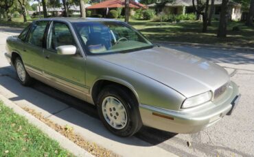 Buick-regal-custom-sedan-1996-16