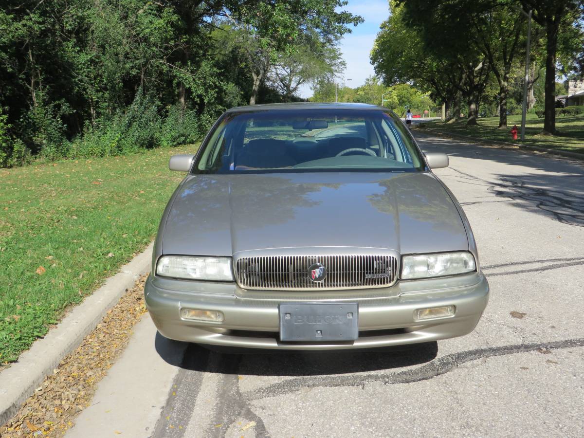Buick-regal-custom-sedan-1996-17