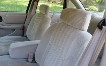 Buick-regal-custom-sedan-1996-19