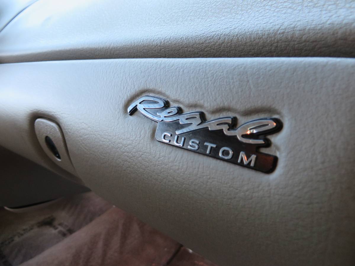 Buick-regal-custom-sedan-1996-6