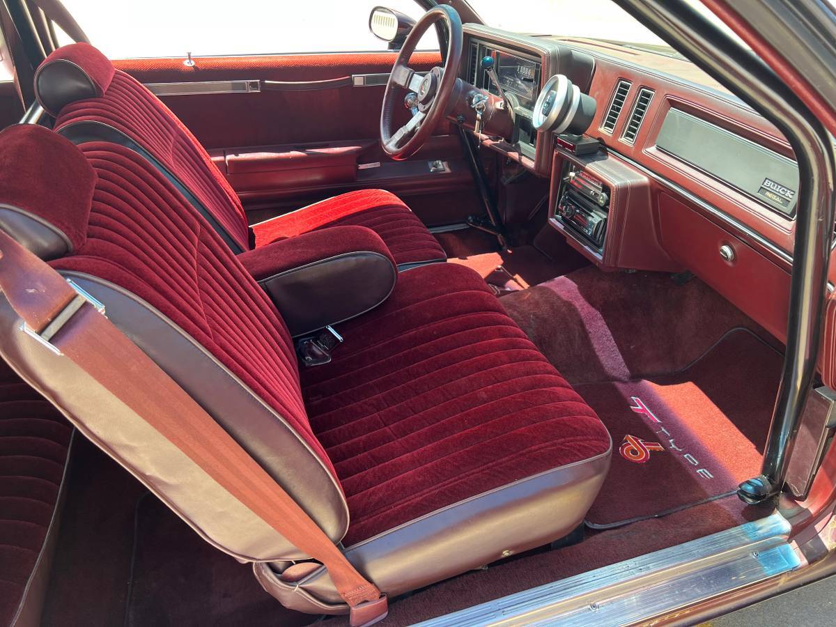 Buick-regal-t-type-1984-9