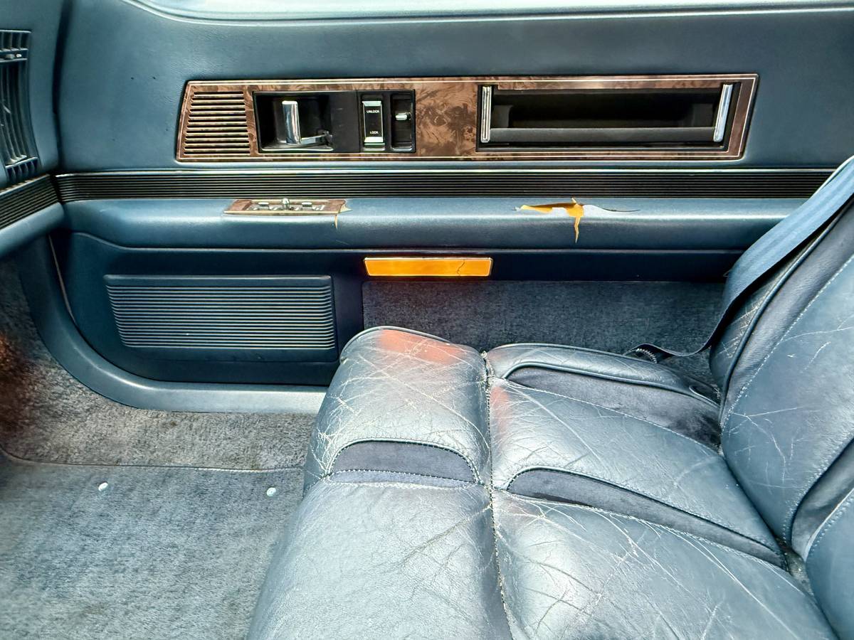 Buick-rialta-1989-white-10
