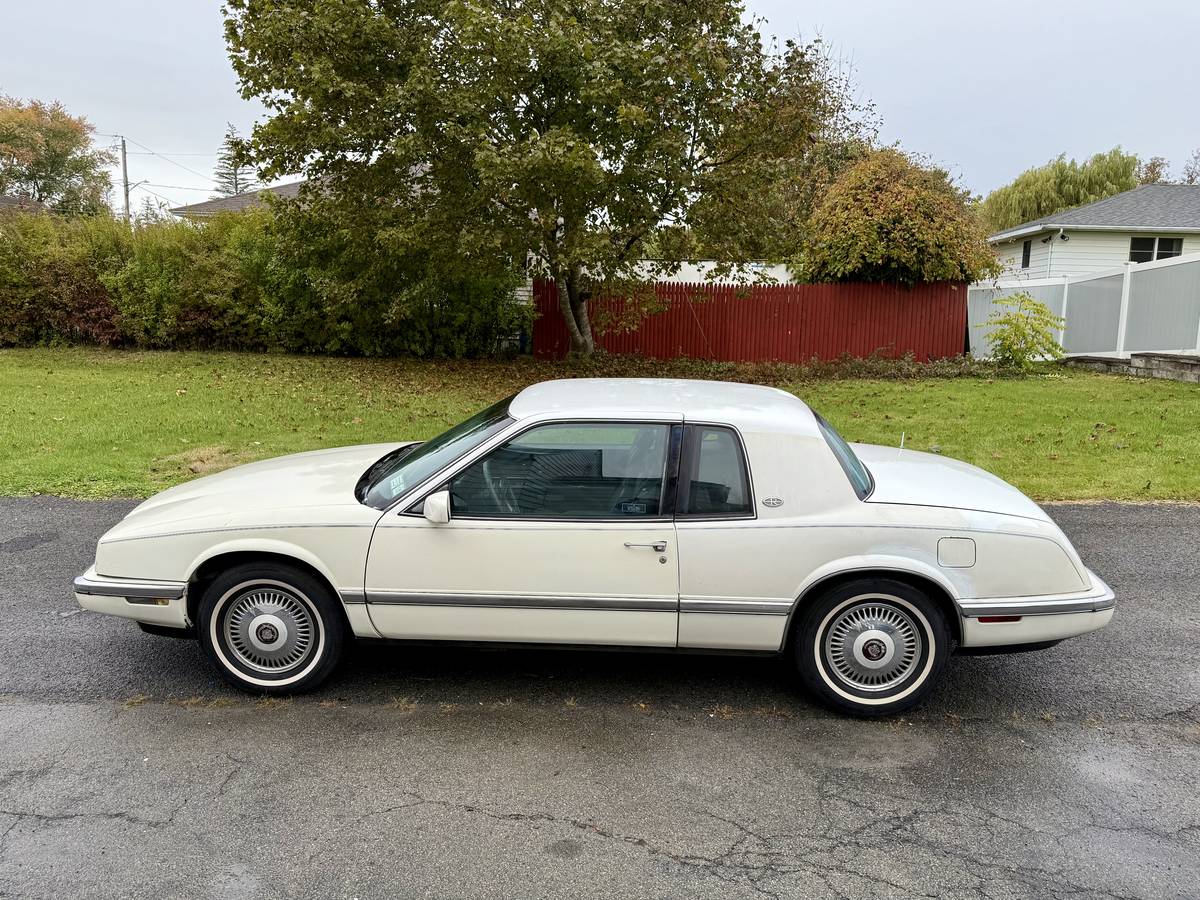 Buick-rialta-1989-white-2
