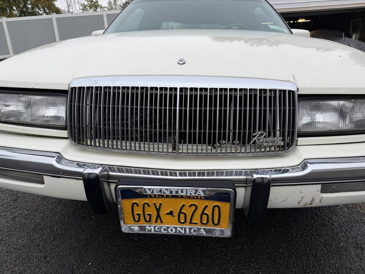 Buick-rialta-1989-white-9
