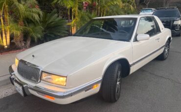 Buick-rivera-1989-19