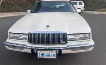 Buick-rivera-1989-26
