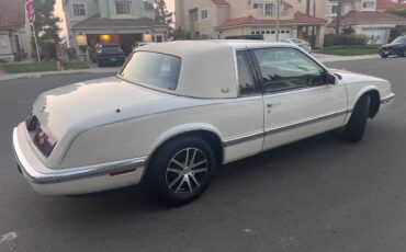 Buick-rivera-1989-3