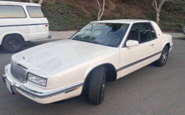 Buick-rivera-1989-48
