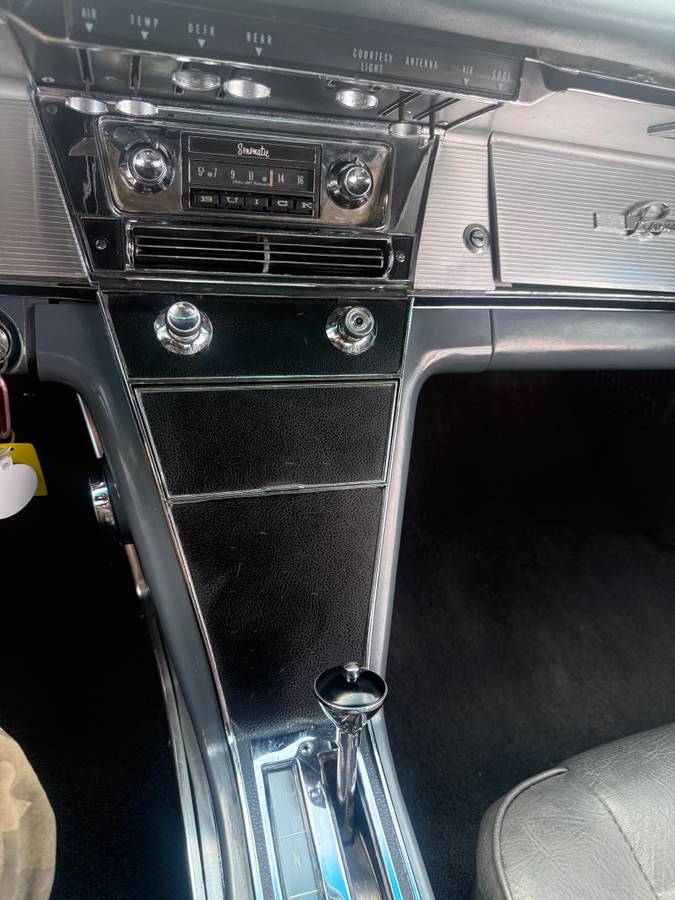Buick-riviera-1963-grey-3