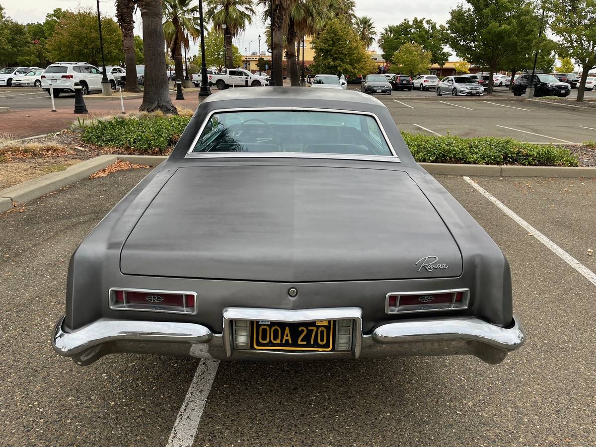 Buick-riviera-1964-grey-19