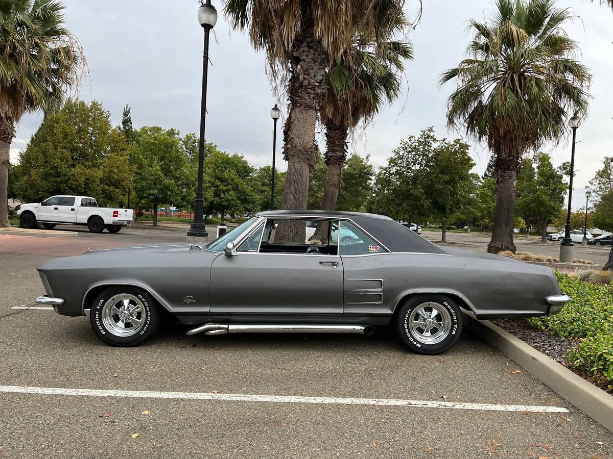 Buick-riviera-1964-grey-2