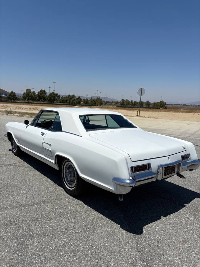 Buick-riviera-1964-white-2
