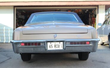 Buick-riviera-1965-custom-10