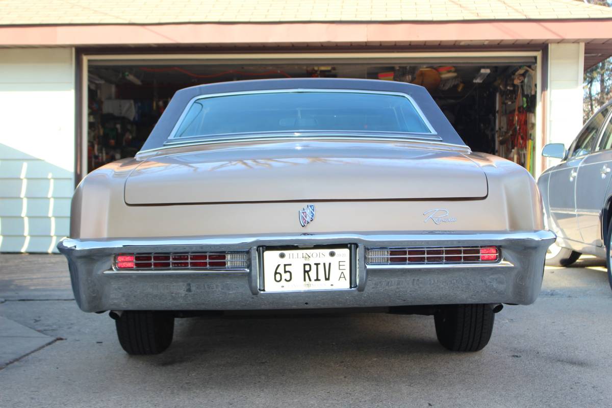 Buick-riviera-1965-custom-10
