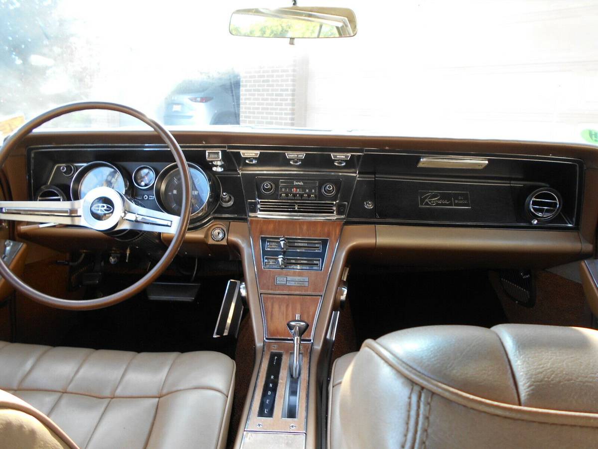 Buick-riviera-1965-custom-15