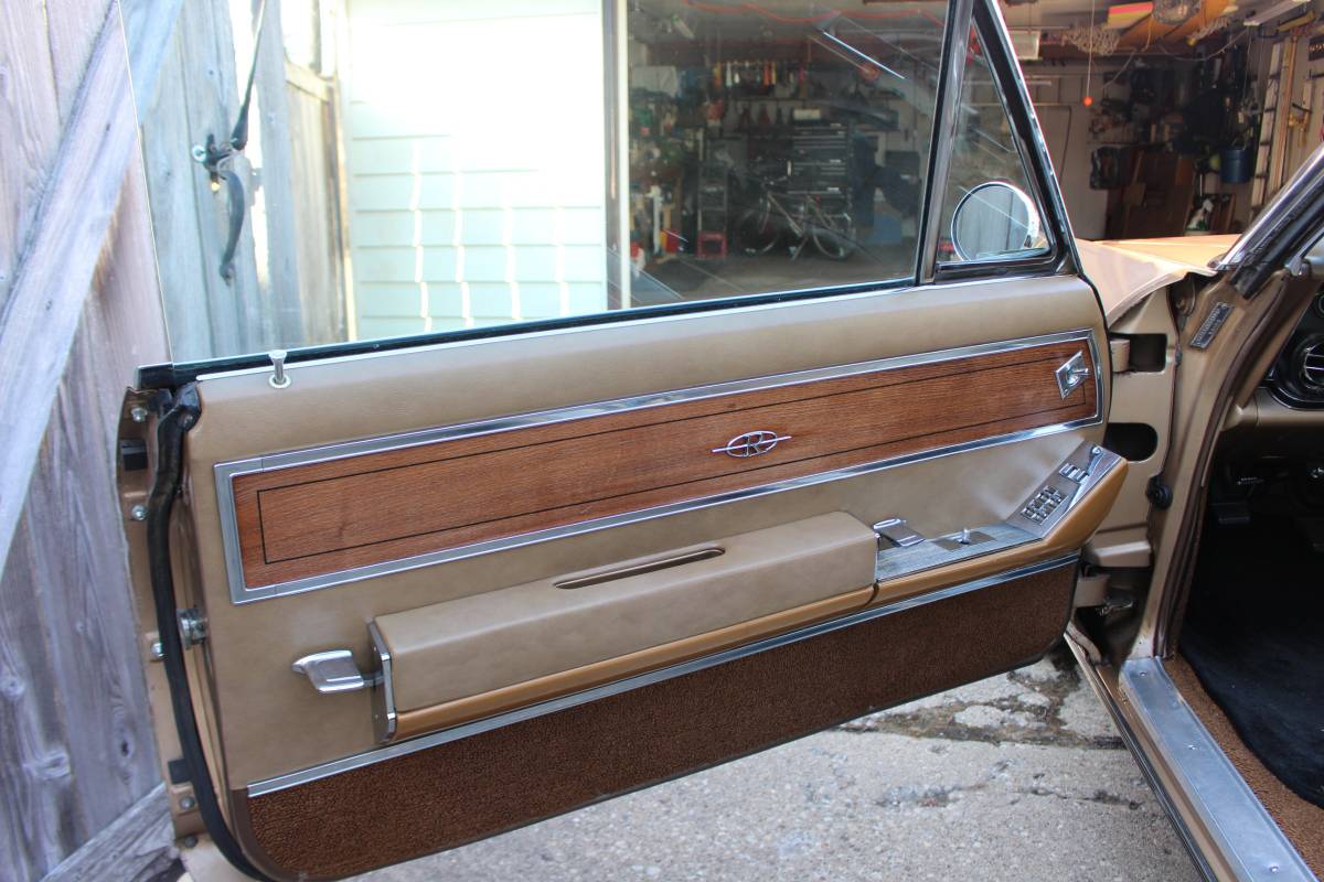 Buick-riviera-1965-custom-3