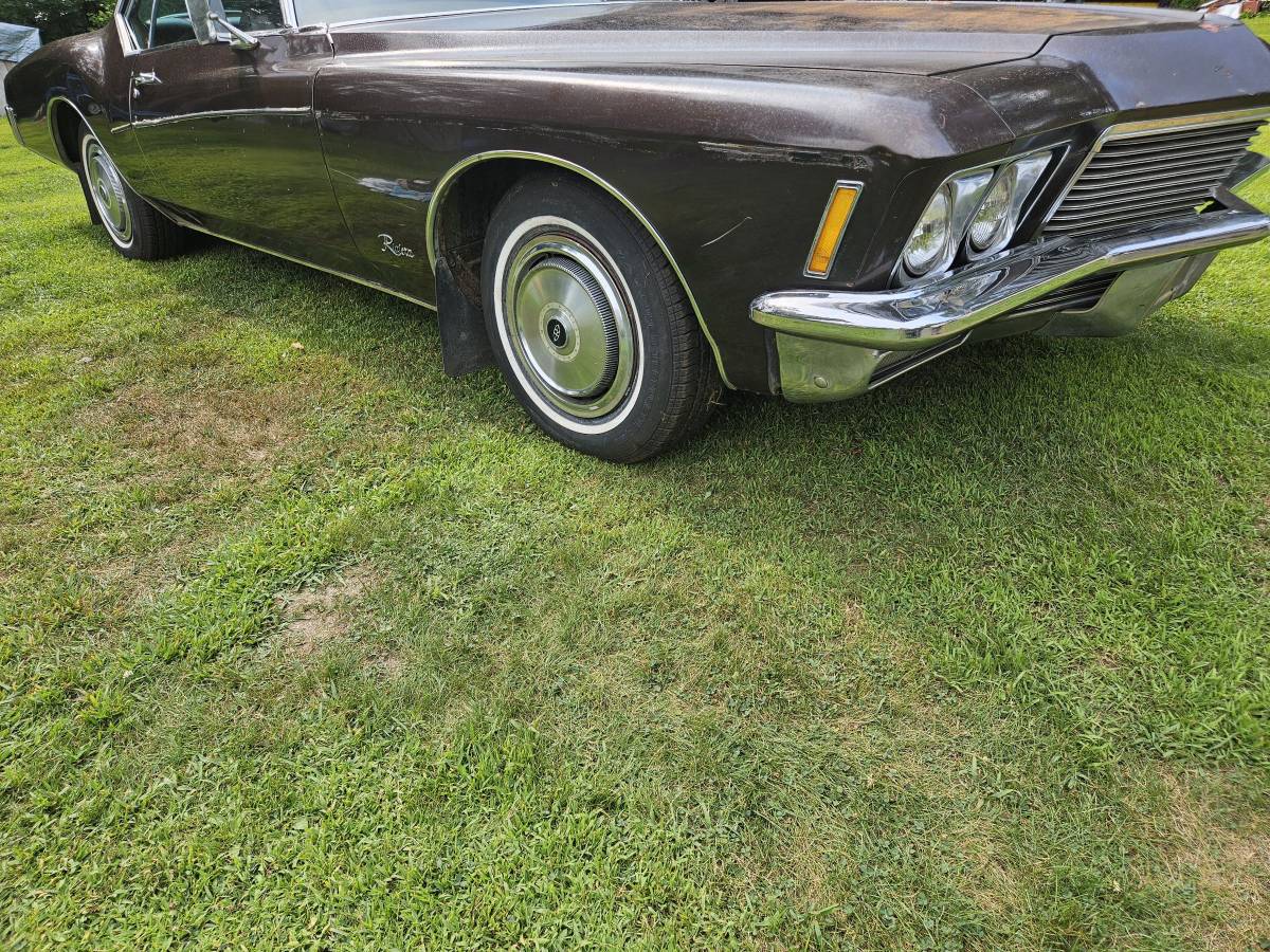 Buick-riviera-1971-brown-1