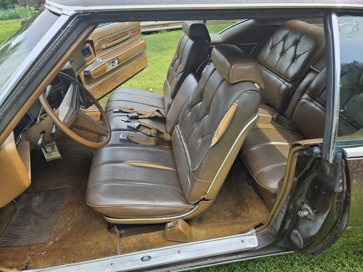 Buick-riviera-1971-brown-11