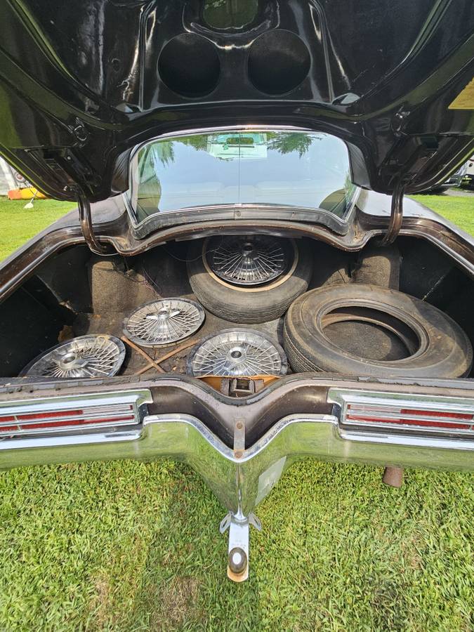 Buick-riviera-1971-brown-4
