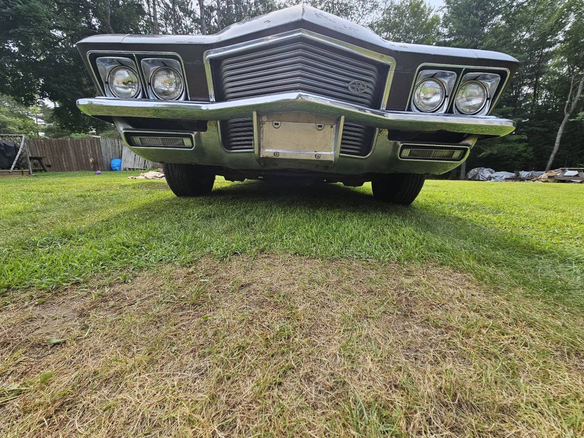 Buick-riviera-1971-brown-8