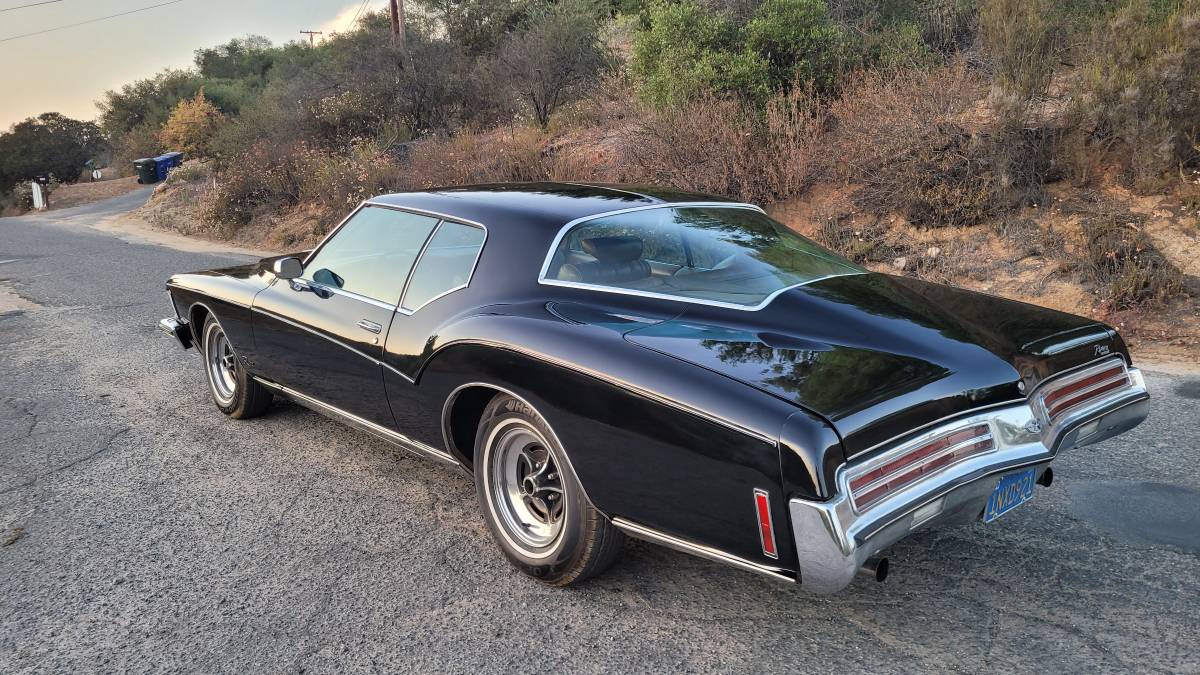 Buick-riviera-1973-black-5