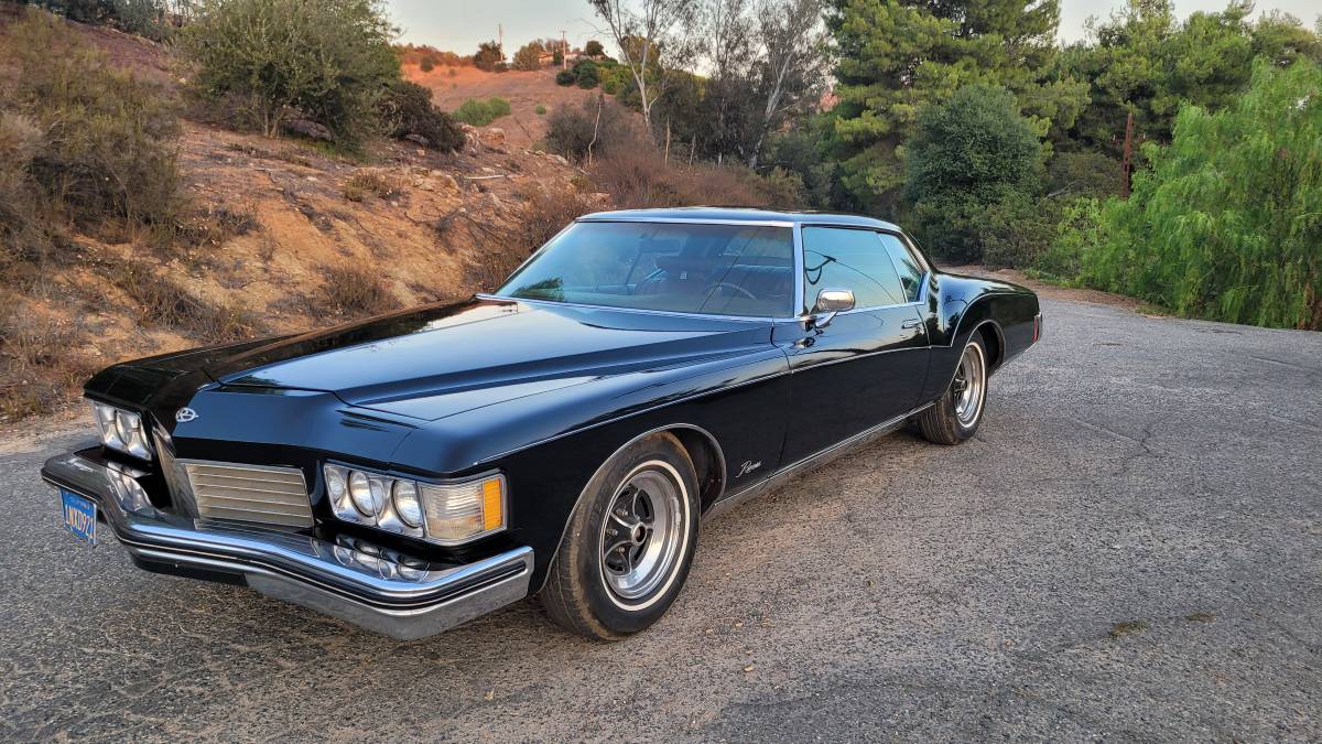 Buick-riviera-1973-black