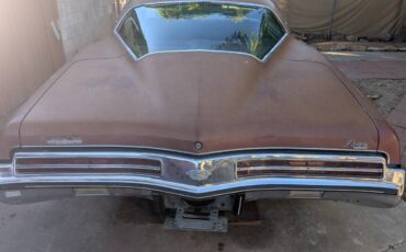 Buick-riviera-1973-brown-1