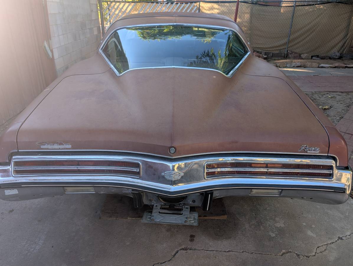 Buick-riviera-1973-brown-1