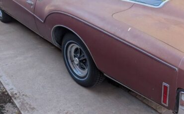 Buick-riviera-1973-brown