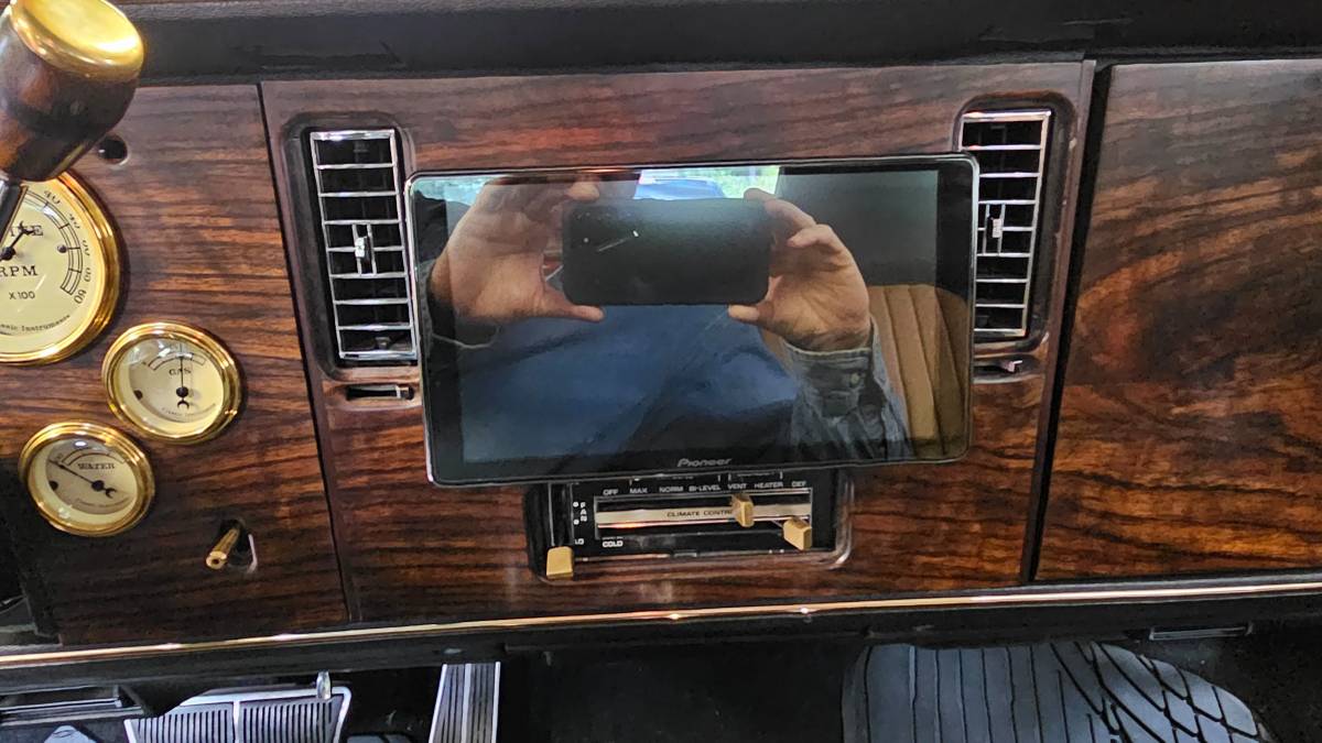 Buick-riviera-1979-custom-3
