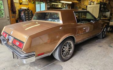 Buick-riviera-1979-custom