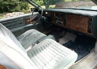 Buick-riviera-1981-2
