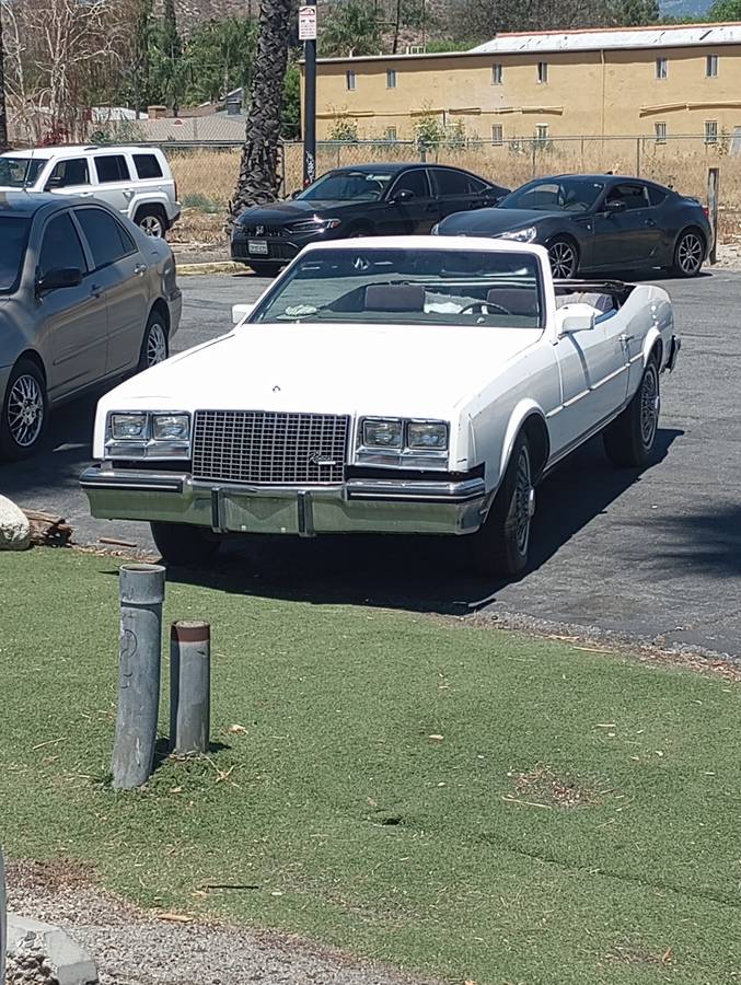 Buick-riviera-1983-1