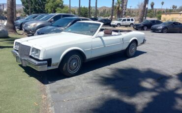 Buick-riviera-1983