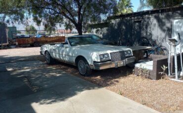 Buick-riviera-1983-5