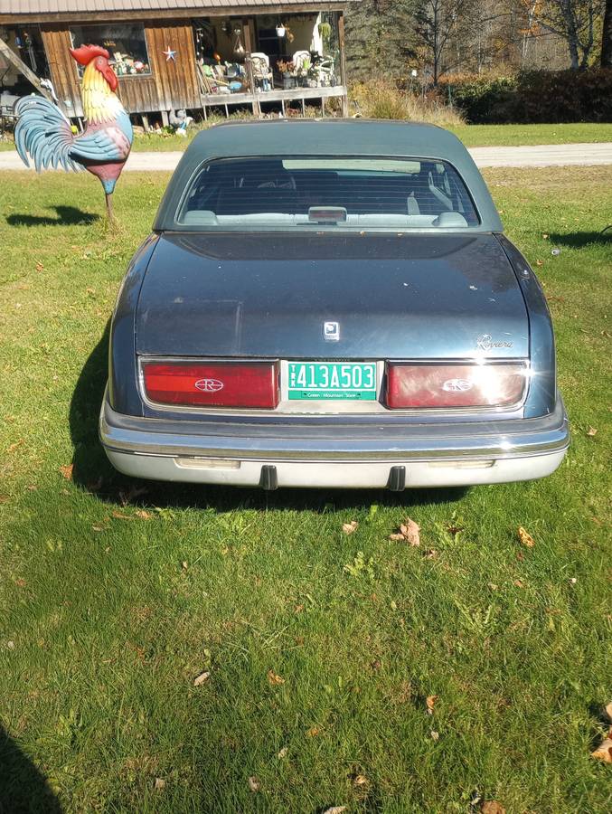 Buick-riviera-1988-blue-2