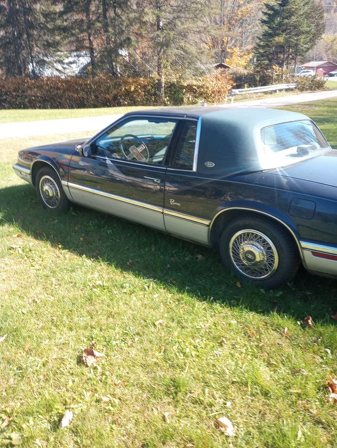 Buick-riviera-1988-blue-3