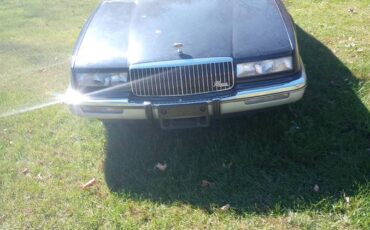 Buick-riviera-1988-blue