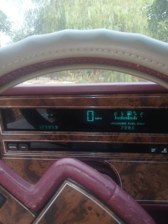 Buick-riviera-1989-10